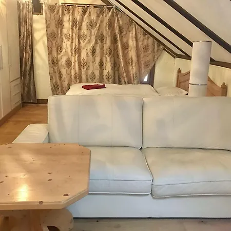 Linda Inn